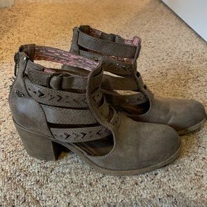 Summer booties